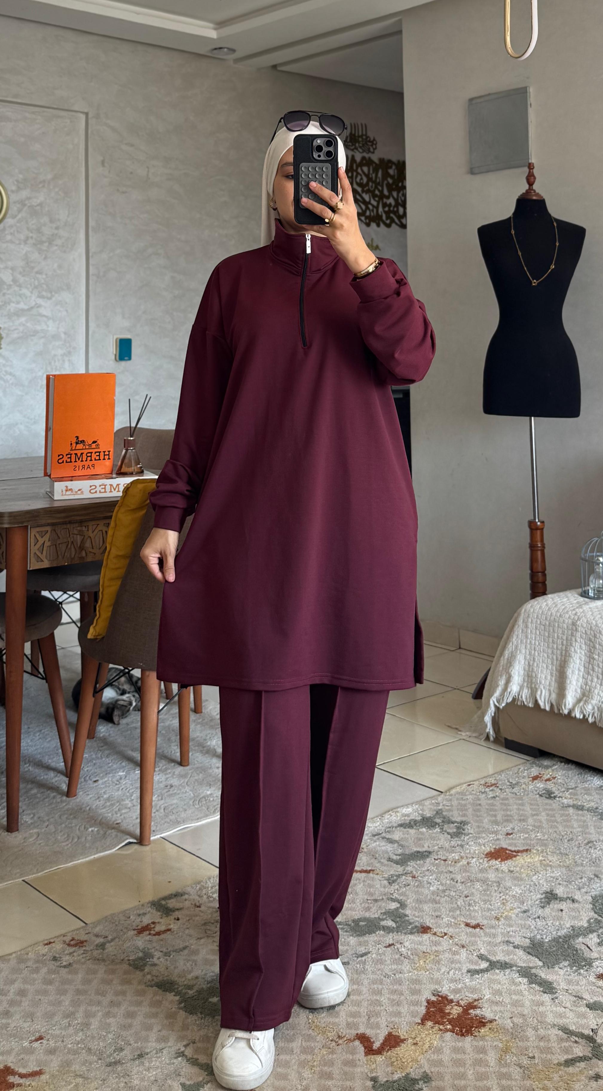 طقم نسائي محتشم من قطعتين — تونيك طويل بسحاب وقماش ناعم